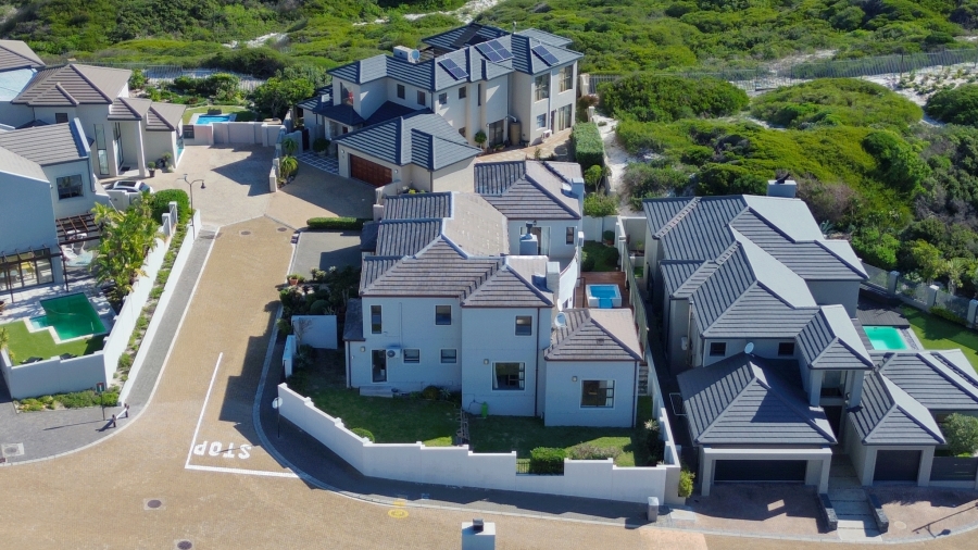 5 Bedroom Property for Sale in Big Bay Western Cape